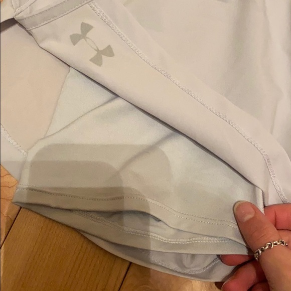 Under Armour XS never worn two layer shorts - Picture 3 of 7